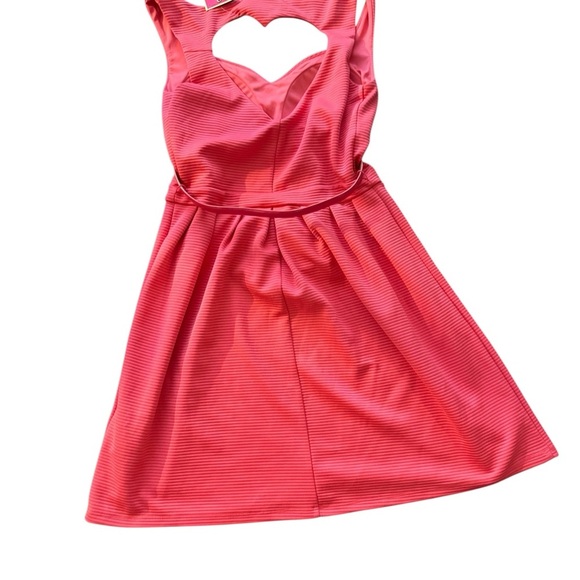 Pink Sleeveless Dress - Picture 4 of 5